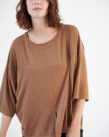 Bill Cost blouse in thin knit Camel