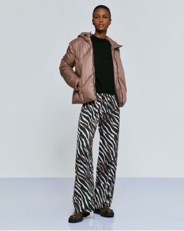 Access puffer jacket with thin stripe and stretch Beize