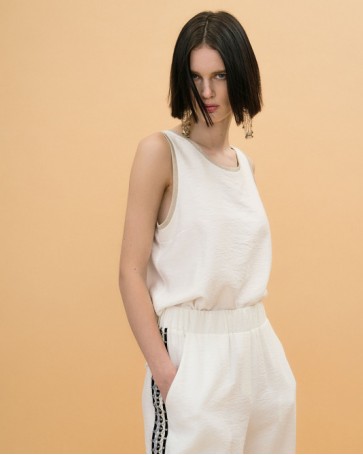 Access sleeveless blouse with braids Off White