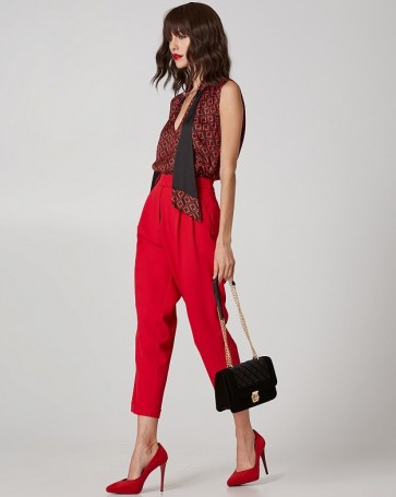 Lynne sleeveless top with scarf Red