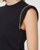 Αμάνικη βαμβακερή μπλούζα Lynne με στρας στους ώμους Μαύρο