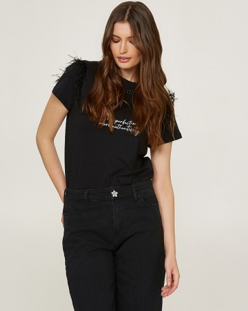 Βαμβακερή μπλούζα Lynne με στρας και φτερά Μαύρο