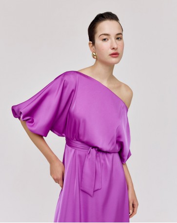 Access satin dress with asymmetric sleeves Violet